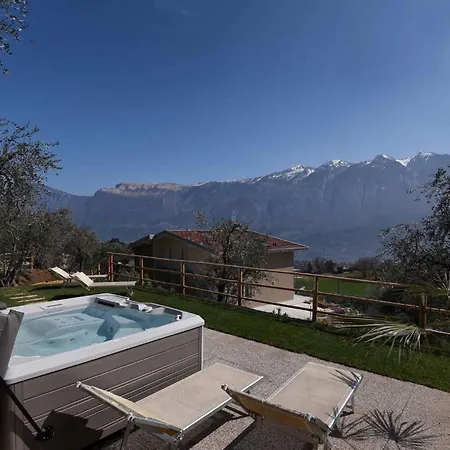 In Sul Garda 34645 公寓 *