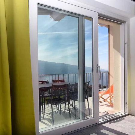 In Sul Garda 34645 公寓